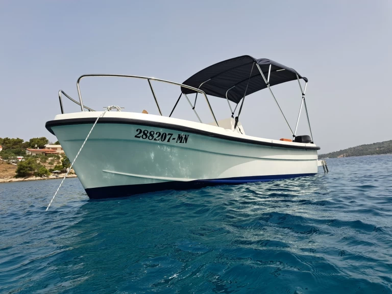 Motorboat rental with or without captain Betina Milna