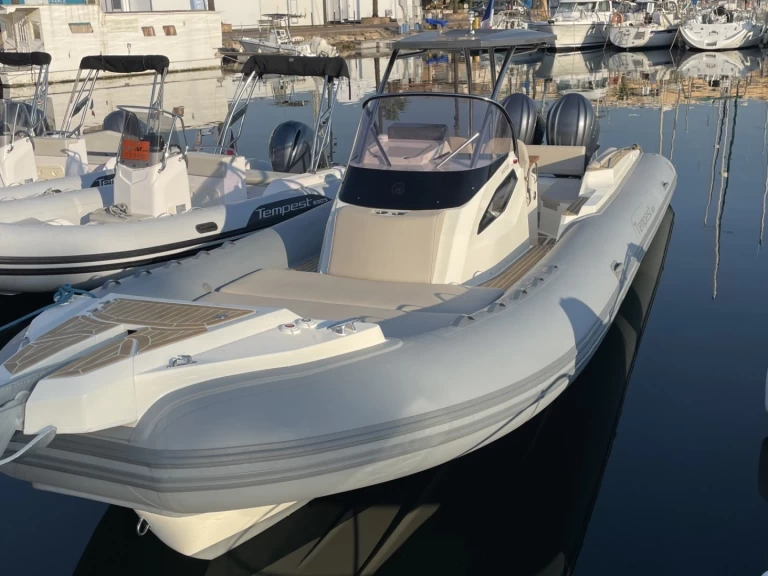 Boat rental Capelli Tempest 900 WA in Port de Saint-Cyprien Méditerranée on Samboat