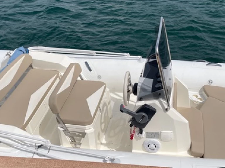 Boat rental Capelli Tempest 570 40 HP in Porto Cervo on Samboat