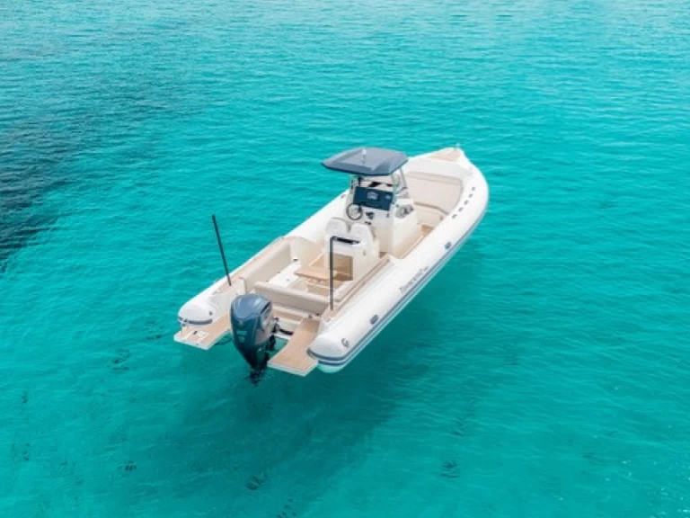 Bareboat Rental Motorboat  with a boat licence
