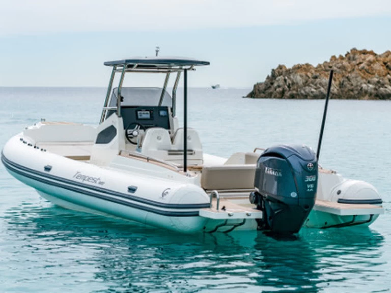 Motorboat for rent Poltu Quatu at the best price