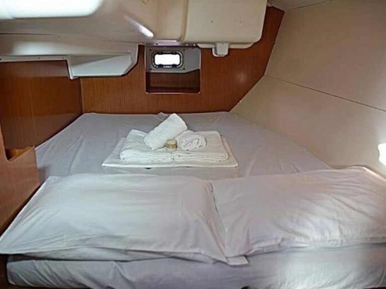 Yacht charter Pálairos cheap Oceanis 37