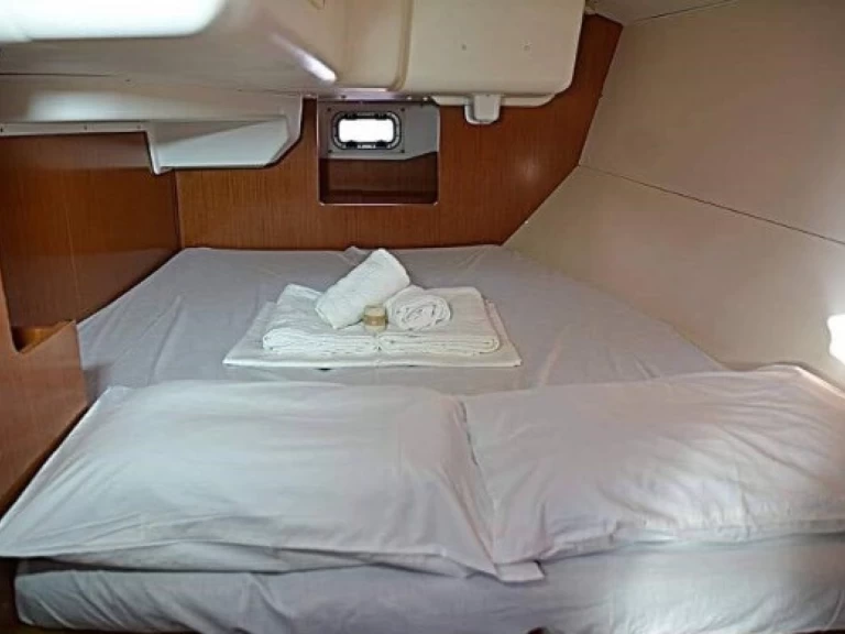 Yacht charter Pálairos cheap Oceanis 37