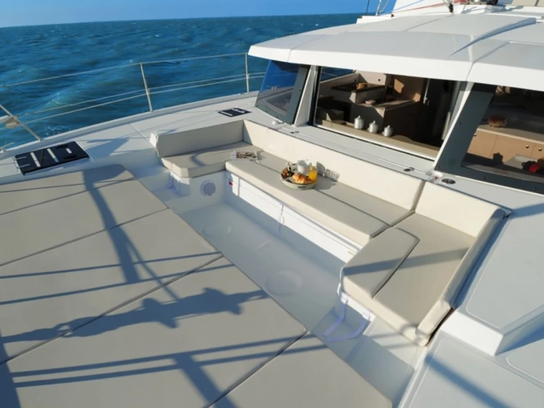 Bali Bali 4.1 (watermaker / inverter) charter bareboat or captained in  Cannigione