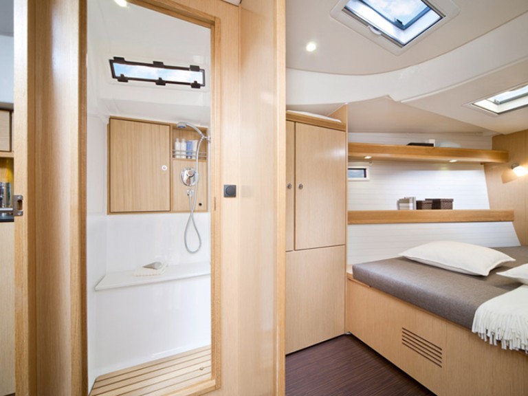 Sailboat rental in Punat - Bavaria Bavaria 45 Cruiser