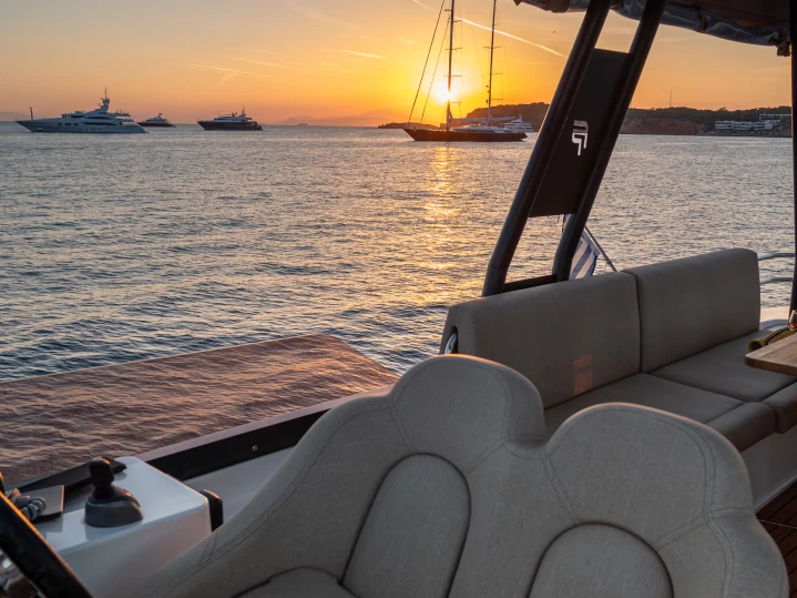 Rent a Fountaine Pajot Fountaine Pajot MY6 Sývota