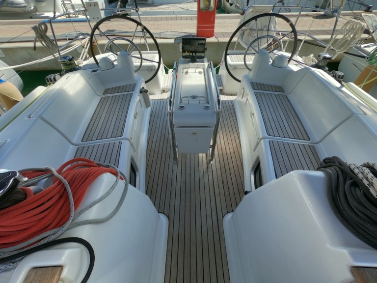 Sailboat rental in Olbia - Jeanneau Sun Odyssey 409