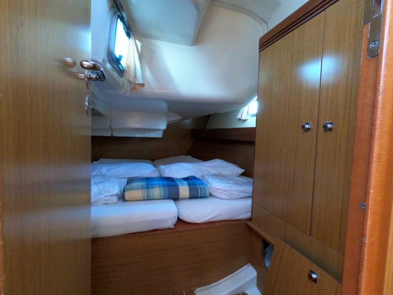 Sailboat for rent Olbia at the best price