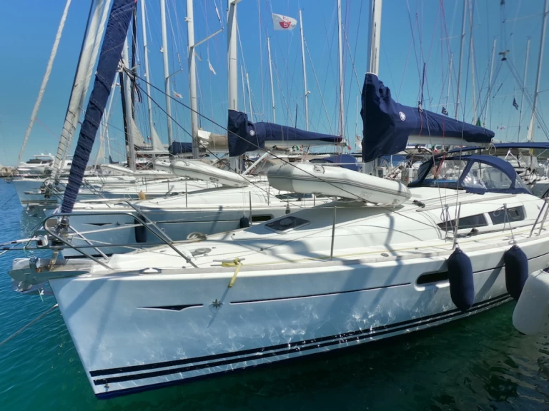 Yacht charter Olbia cheap Sun Odyssey 39i