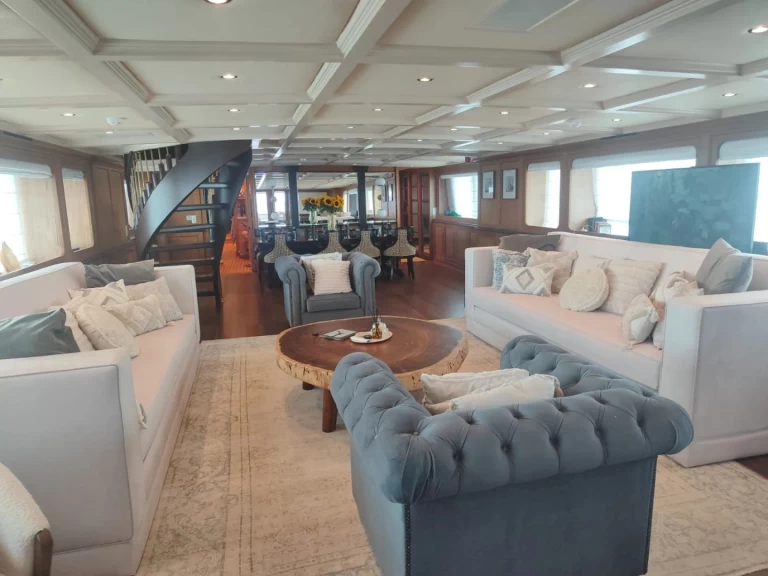 Bareboat Rental Luxury Yacht  with a boat licence