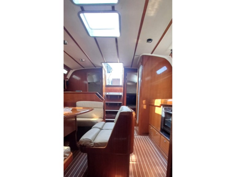 Rent a Bavaria Bavaria 42 Lefkáda