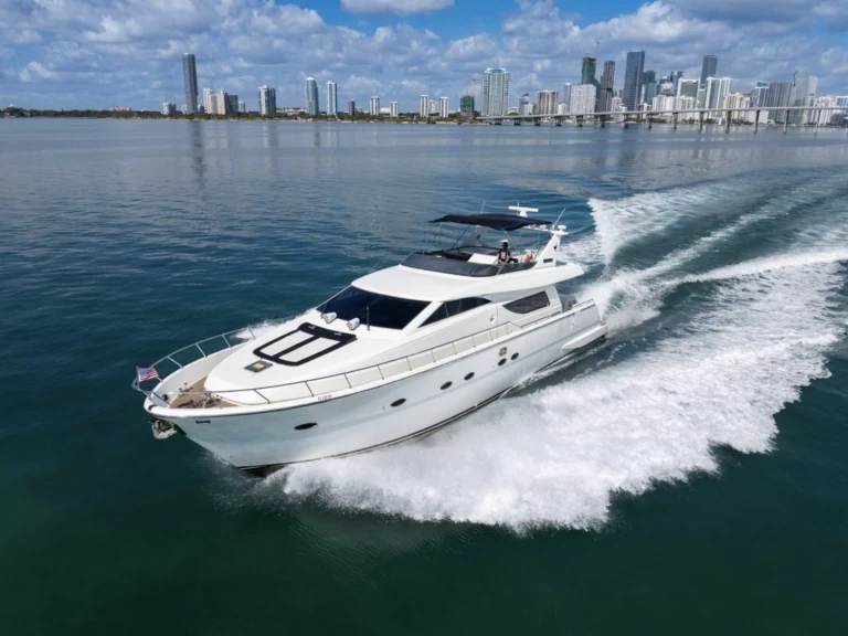 Luxury Yacht for rent Miami Beach at the best price