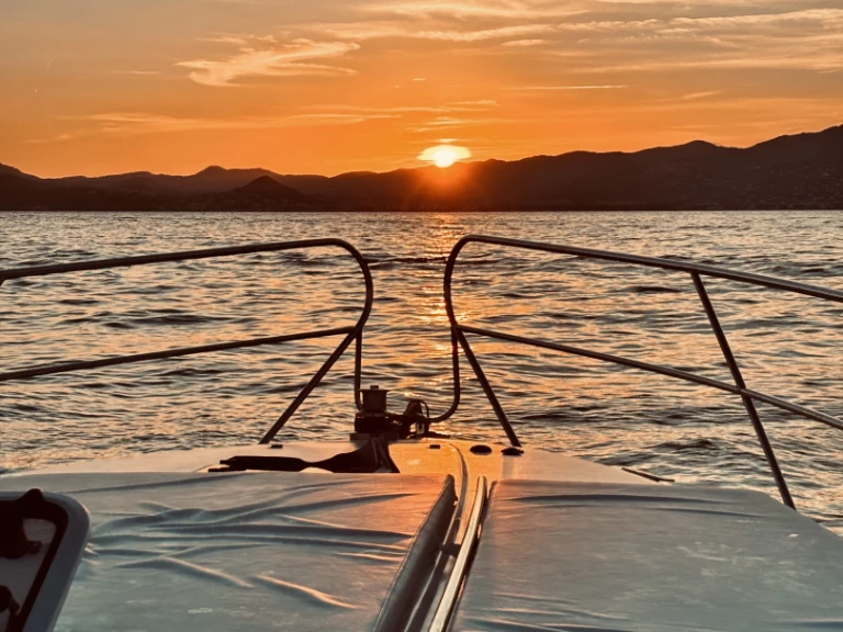 Fairline Targa 42 in Cannes on SamBoat