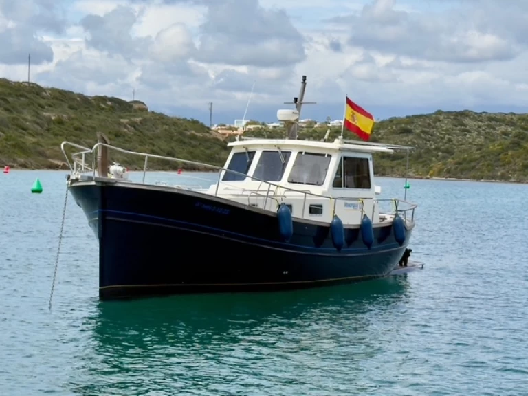 Bareboat Rental Motorboat Menorquin-Yachts with a boat licence
