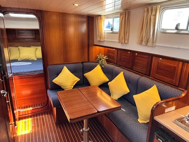 Menorquin-Yachts Menorquin Yachts 120 charter bareboat or captained in  Club Nàutic Ca'n Picafort