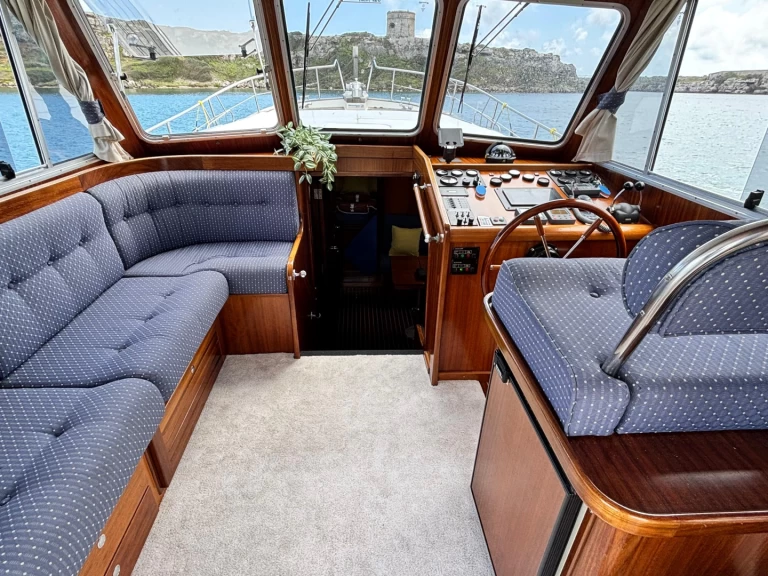 Motorboat rental with or without captain Menorquin-Yachts Club Nàutic Ca'n Picafort