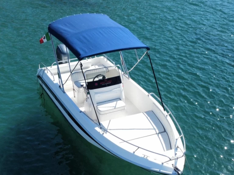 Rent a Romar Romar Mirage 570 Ischia