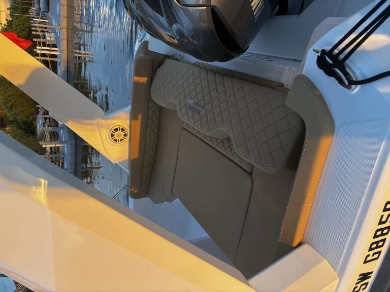 Rent a Salpa Salpa Soleil 26 Marigot