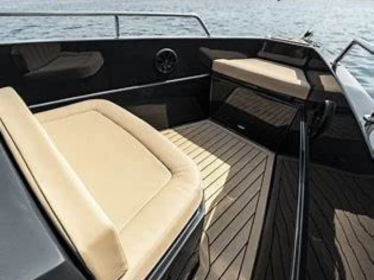 Nuva Nuva M6 Open charter bareboat or captained in  Alicante