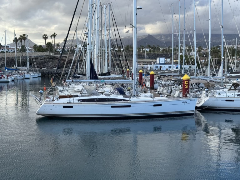 Bareboat Rental Sailboat Jeanneau with a boat licence