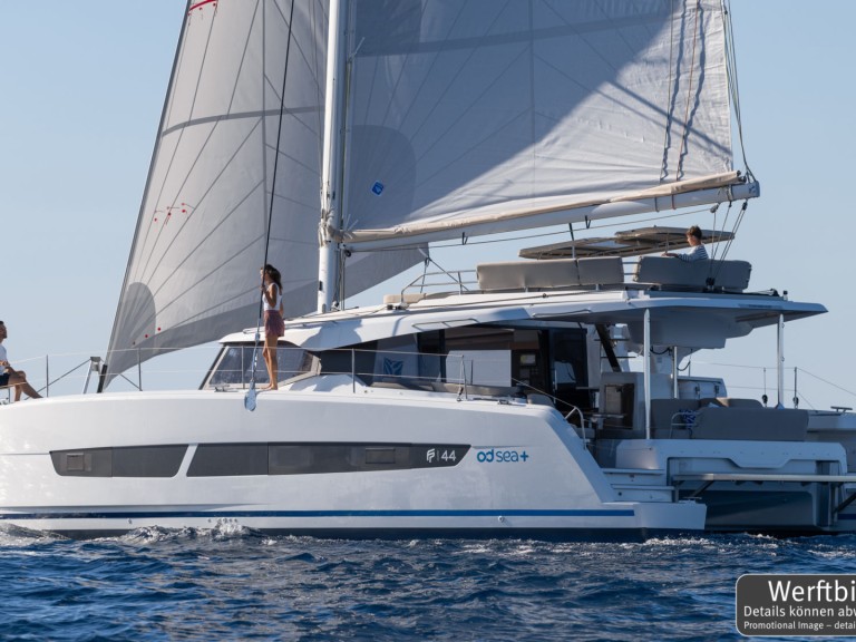 Rent a Fountaine Pajot Fountaine Pajot FP 44 Maestro - 3 cab. Palma de Mallorca