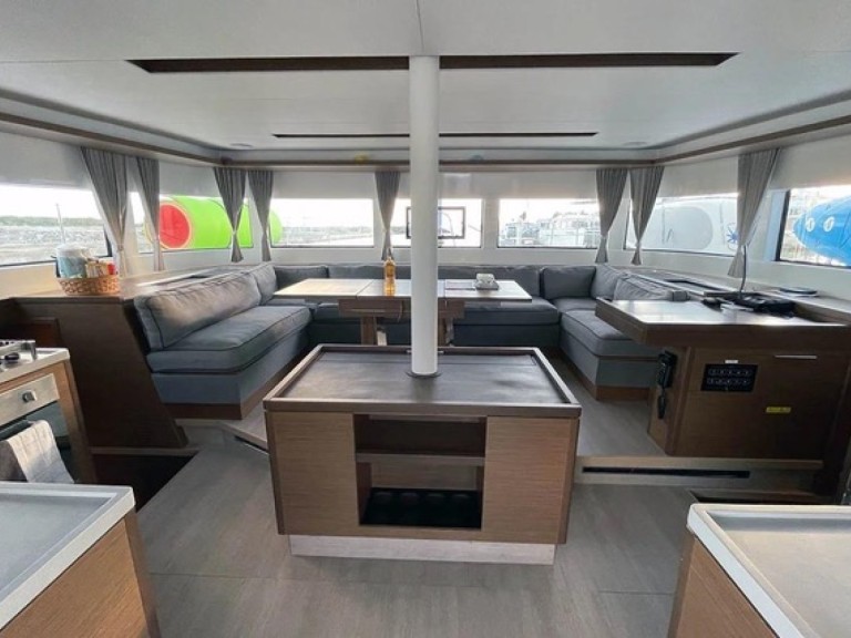 Rent a Lagoon Lagoon 50 Seget Donji