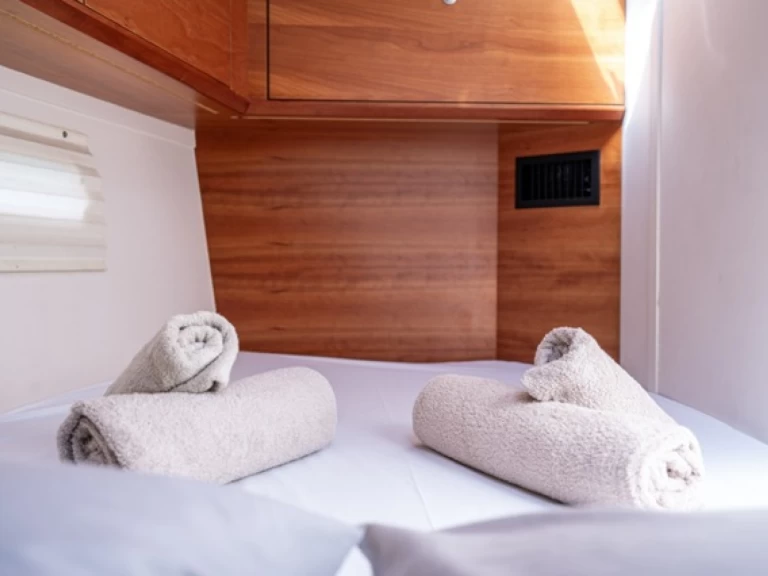 Bareboat Rental Sailboat Hanse with a boat licence