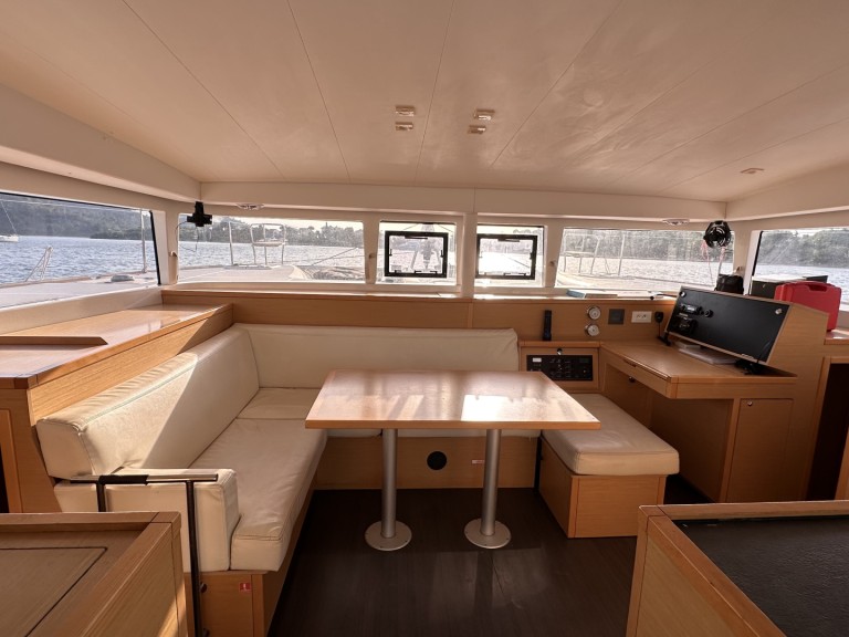 Rent a Lagoon Lagoon 400 Fethiye