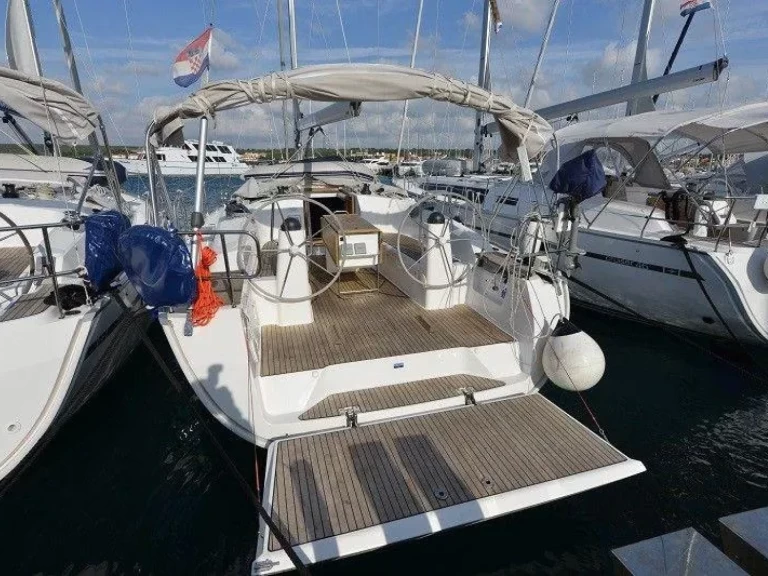 Bareboat Rental Sailboat Bavaria with a boat licence