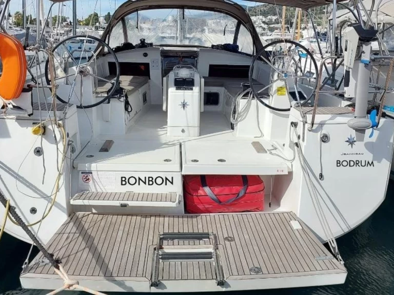 Sailboat rental with or without captain Jeanneau Bodrum