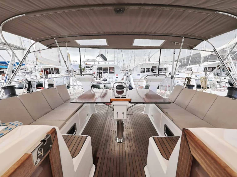 Yacht charter Palma de Mallorca cheap Cruiser 51
