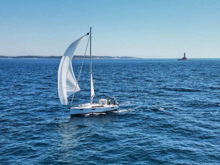 Rent a Bénéteau Oceanis 41.1 Rogoznica