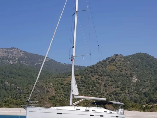 Bareboat Rental Sailboat Bavaria with a boat licence