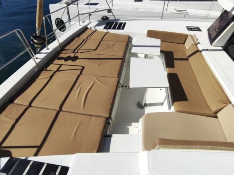 Yacht charter Le Marin cheap Bali 4.0