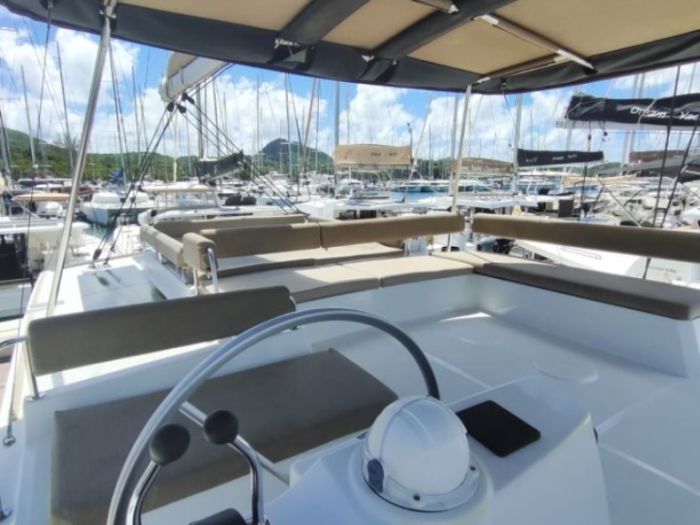 Bareboat Rental Catamaran Bali with a boat licence