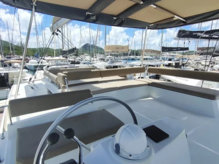 Bareboat Rental Catamaran Bali with a boat licence