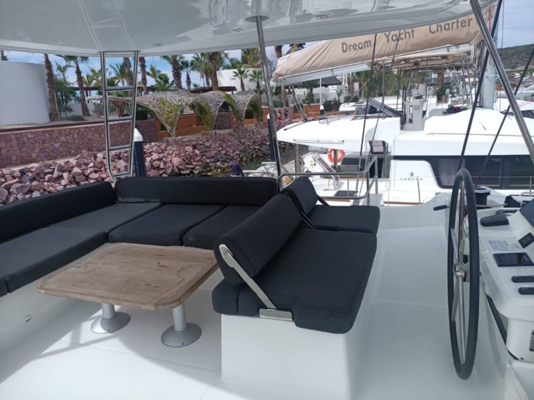 Rent a Lagoon Lagoon 51 La Paz