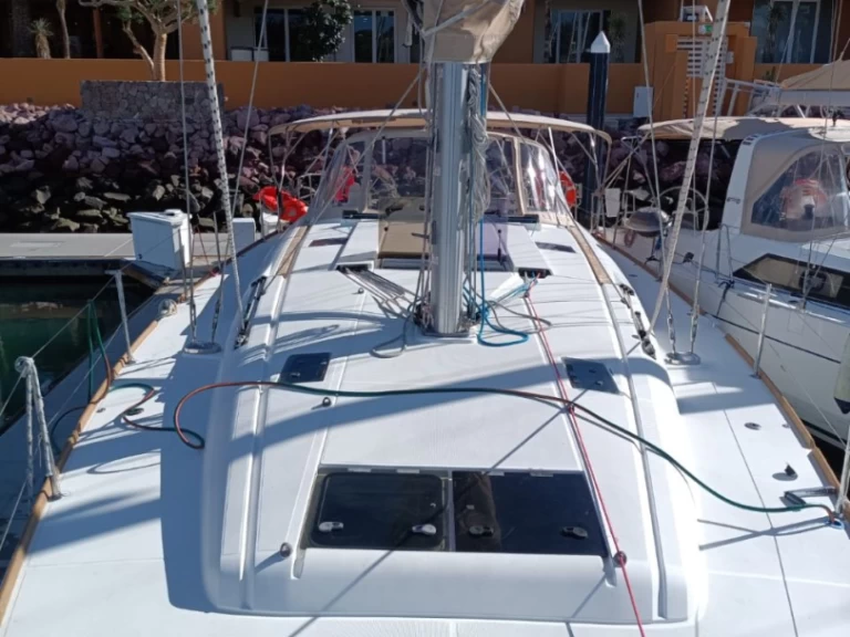 Sailboat rental in La Paz - Jeanneau Sun Odyssey 519