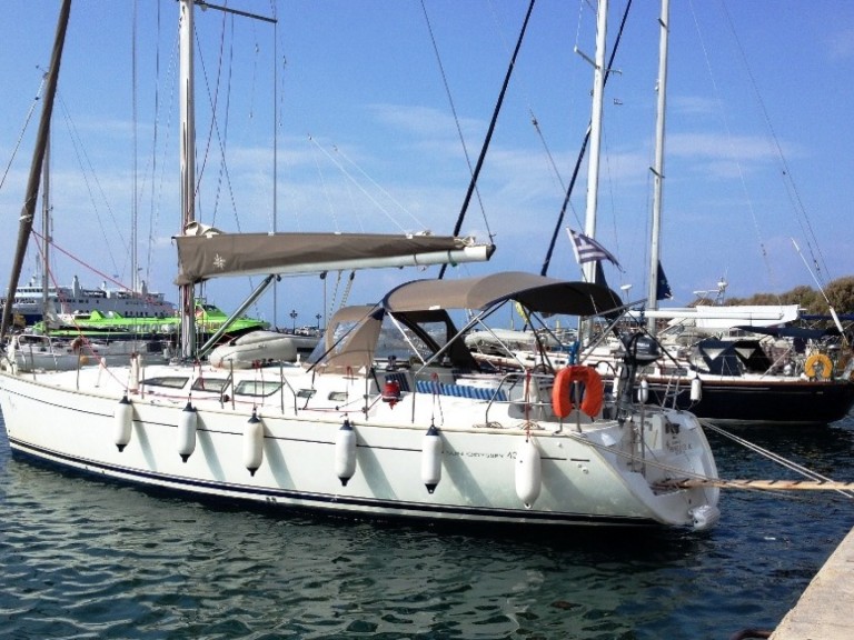 Jeanneau Sun Odyssey 43 in Alimos on SamBoat