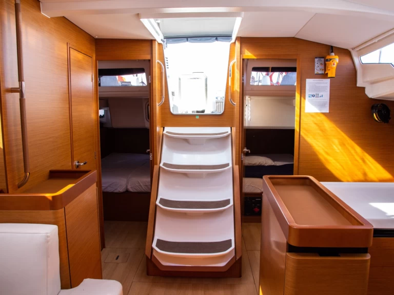 Bareboat Rental Sailboat Jeanneau with a boat licence