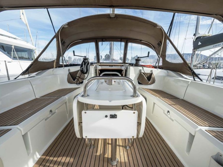 Bareboat Rental Sailboat Jeanneau with a boat licence