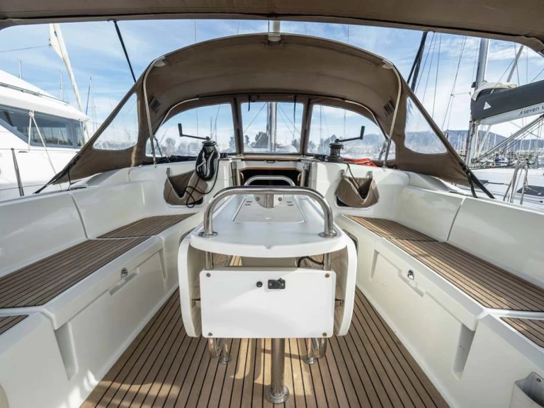 Bareboat Rental Sailboat Jeanneau with a boat licence