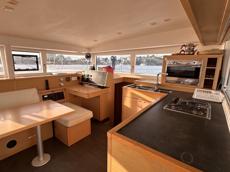 Catamaran rental in Fethiye - Lagoon Lagoon 400