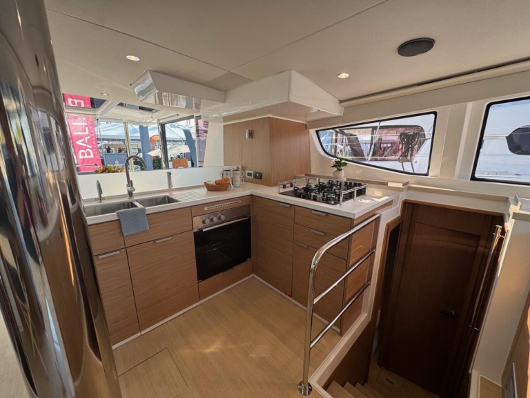 Boat rental Bali Bali 4.6 in Marsh Harbour on Samboat