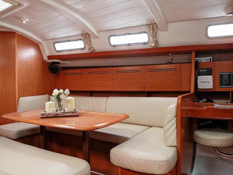 Boat rental Bénéteau Cyclades 43.4 in Préveza on Samboat