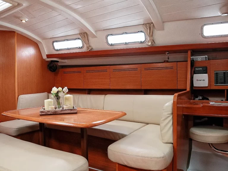 Boat rental Bénéteau Cyclades 43.4 in Préveza on Samboat