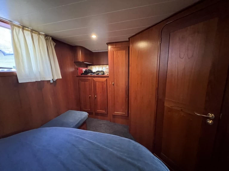 Rent a De Drait De Drait Impression 42 Akkrum