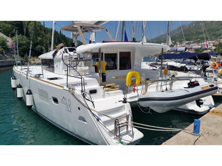 Bareboat Rental Catamaran Lagoon with a boat licence