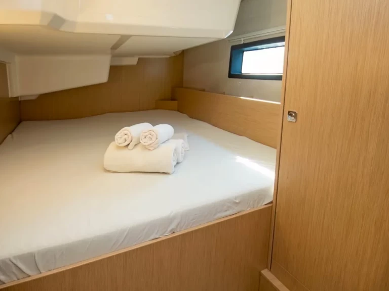 Yacht charter Cogolin cheap Bavaria C38