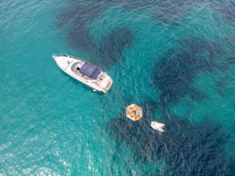 Rent a Cranchi Endurance 39 Miami